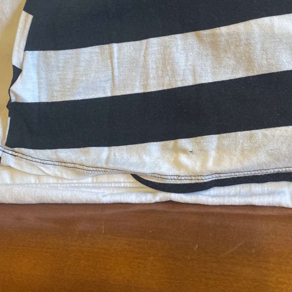 Black and white stripped racer back tank top. Kirra size small - Picture 5 of 5